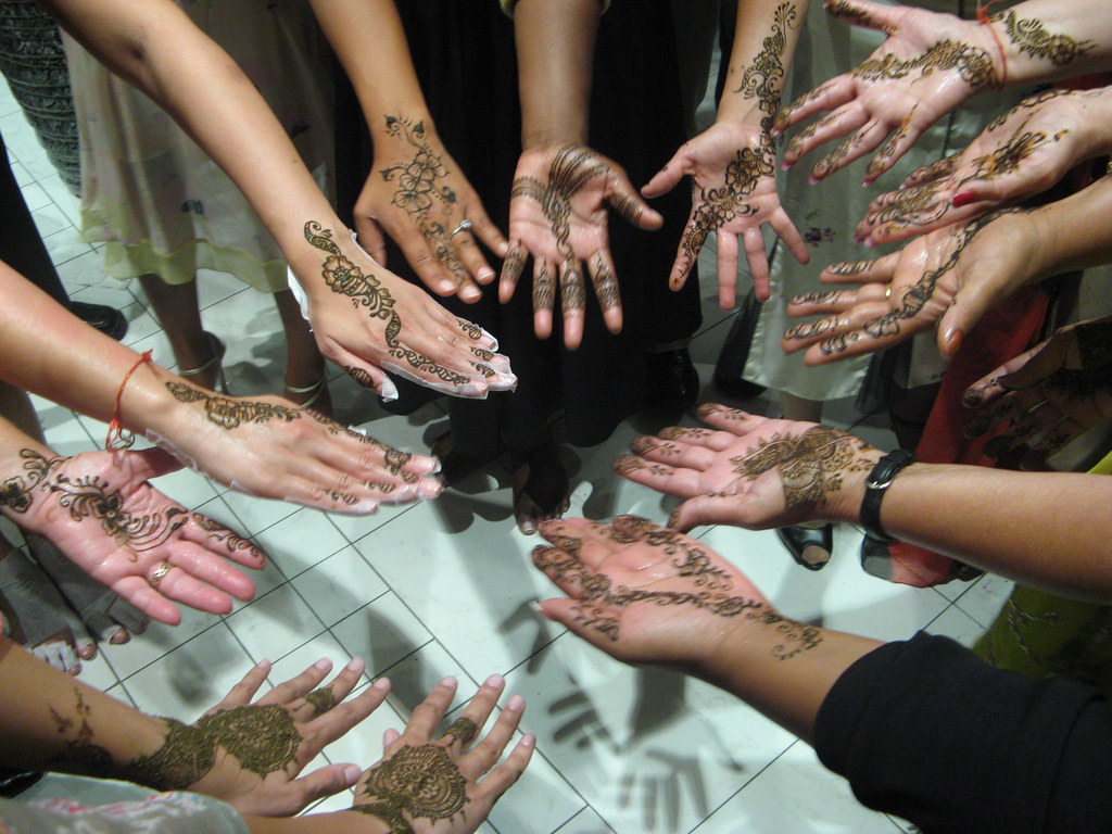 henna party - many woman hands